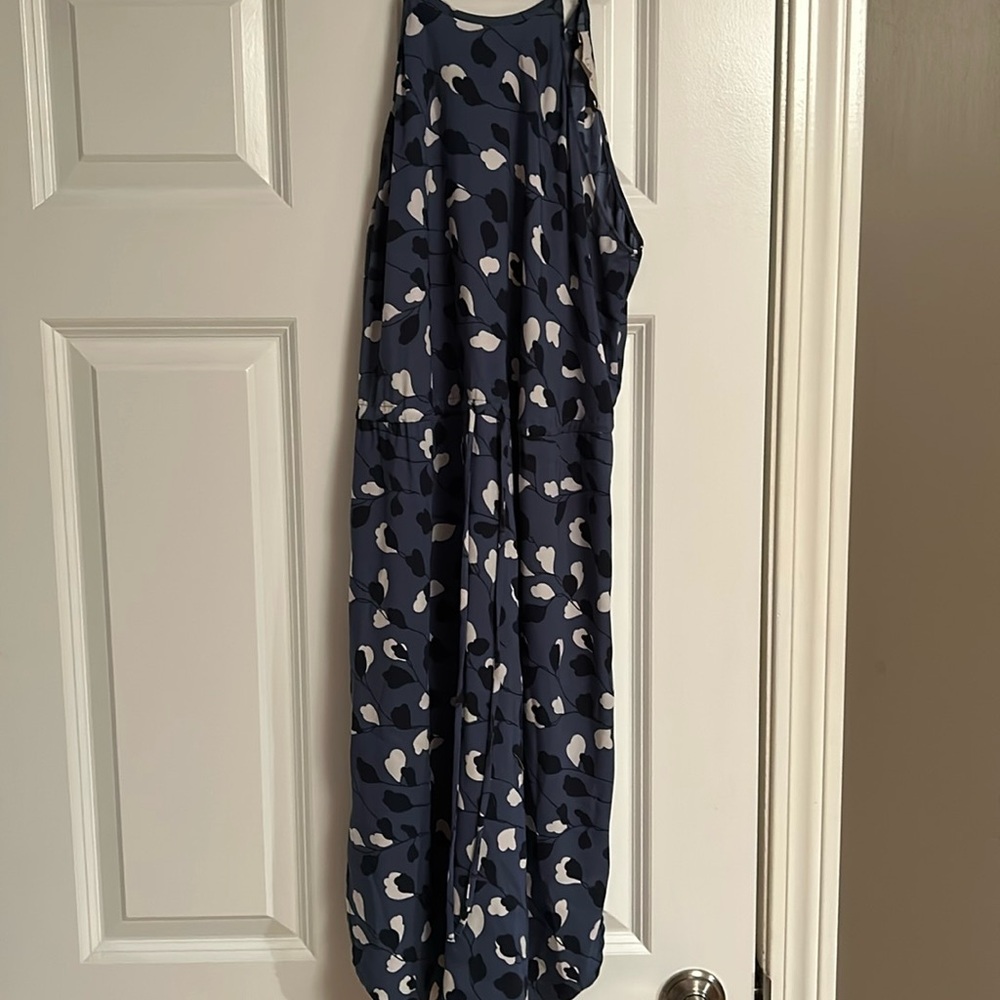 LOFT SUMMER DRESS. NWOT